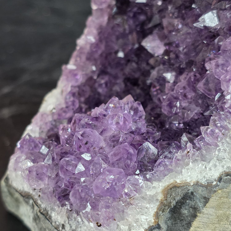 AMATISTA (Drusa Natural) Con flor natural- Púrpura Intenso Deep Purple #6