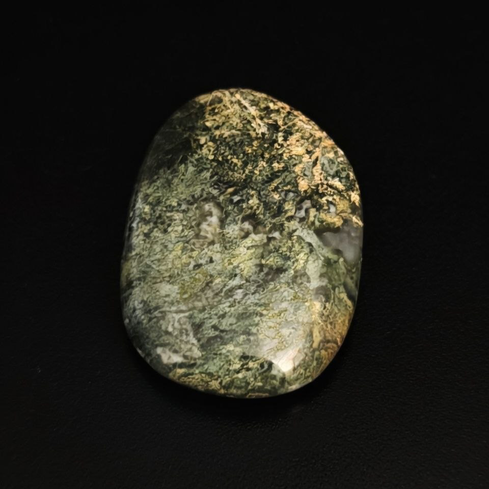 Natural Mineral Flat Tumbled Stones – Premium Polish_Moss Agate